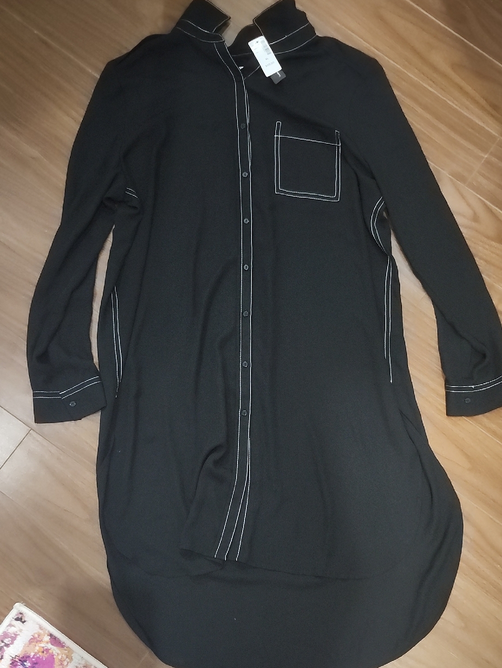 Reitmans Black Top with White Contrast Stitching